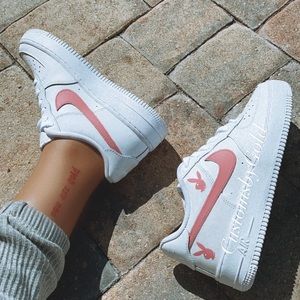 Custom all pink PLAYBOY Air Force 1